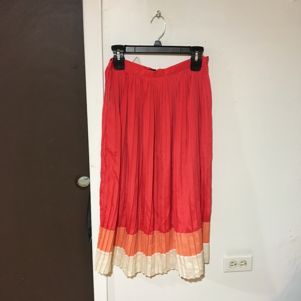 Midi Legnth Skirt